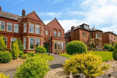 Longwood Lodge Oldham